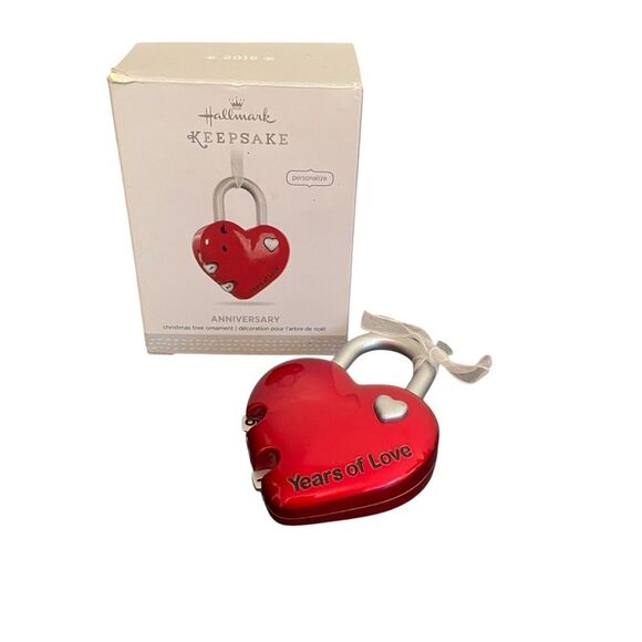 Hallmark Keepsake "Years of Love" Tammy Haddix Heart Lock Ornament - Picture 1 of 5